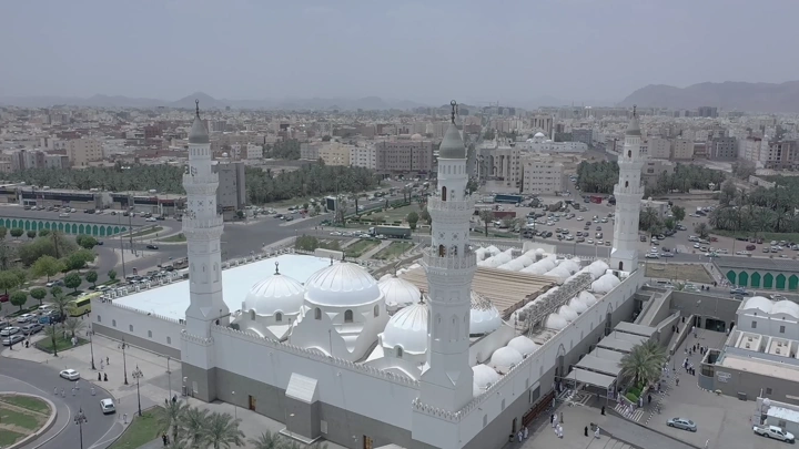 Quba Mosque in Medina, daytime aerial shot.