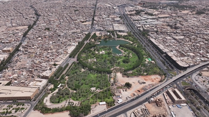 منتزه السلام في الرياض من الأعلى، لقطة جوية.