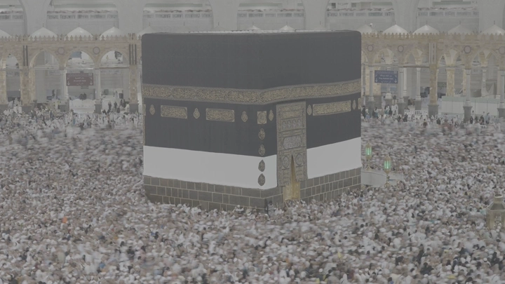الكعبة المشرفة في المسجد الحرام بمكة، لقطة تايم لابس.