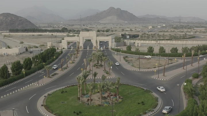 مدخل جامعة أم القرى بمكة المكرمة، لقطة جوية.