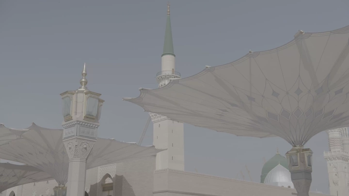 مظلات الحرم النبوي في المدينة المنورة، لقطة نهارية.
