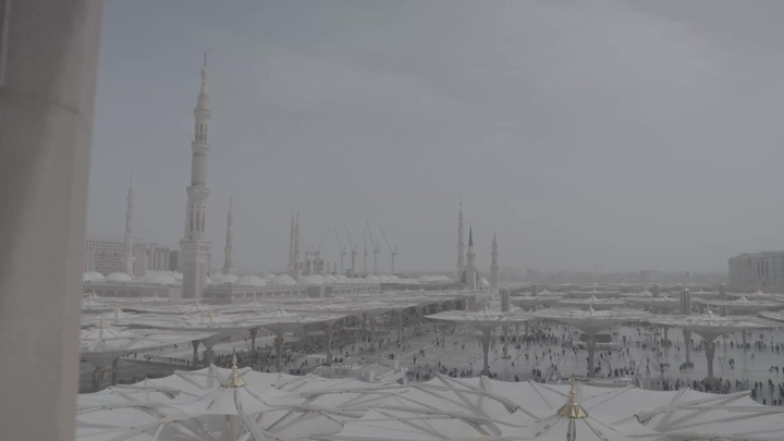 الحرم النبوي في المدينة المنورة، منظر جوي نهاري.