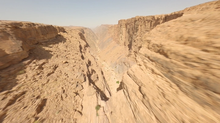 وادي صحراوي في شمال المملكة، تصوير درون.