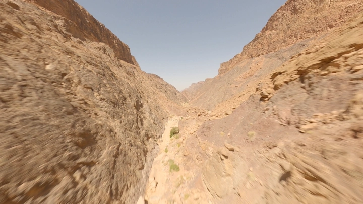 وادي جبلي في شمال المملكة، تصوير درون.