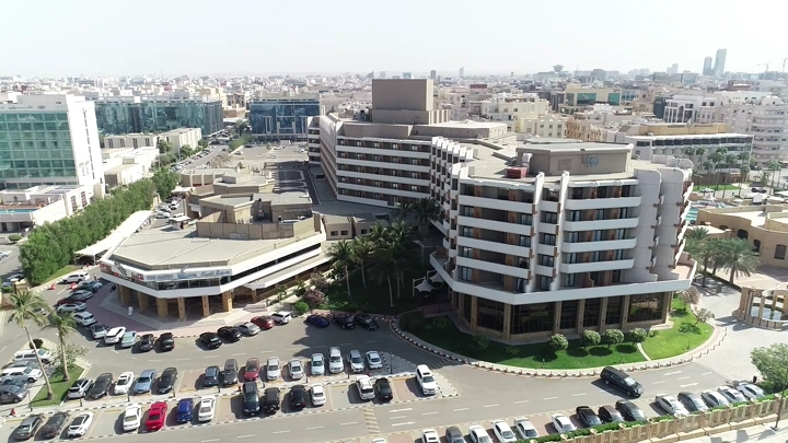 فندق إنتركونتيننتال جدة على البحر، لقطة جوية نهارية.