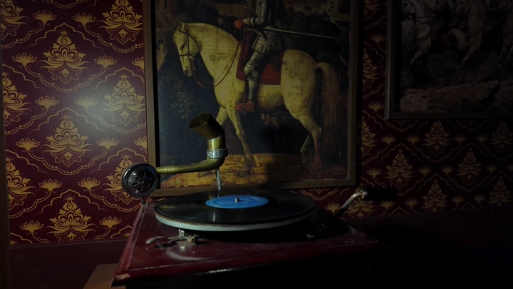 Vintage gramophone in a room with classic decor, indoor shot.