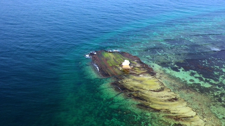 جزيرة كدمبل في جيزان من الأعلى، لقطة جوية.