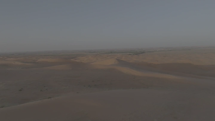 صحراء النفود الكبير في النهار، لقطة جوية.