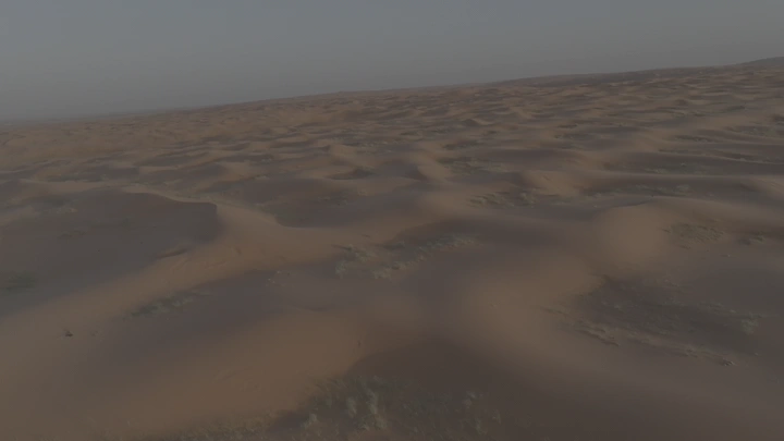 صحراء النفود الكبير عند الغروب، لقطة جوية.