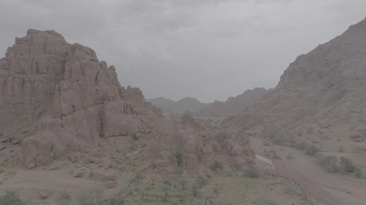 جبال منطقة حائل بعد الأمطار، لقطة جوية.