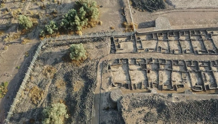 آثار قصر خراش في فيد، لقطة جوية.