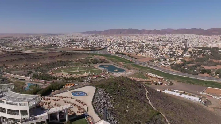 مطل حديقة السمراء في حائل من الأعلى، لقطة جوية.