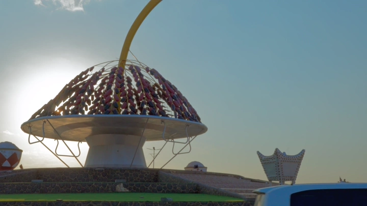 دوار صينية القناء في بقعاء عند الغروب، لقطة من الأرض.