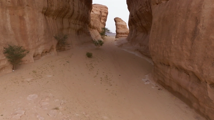 ممر جبلي في العلا، تصوير جوي.