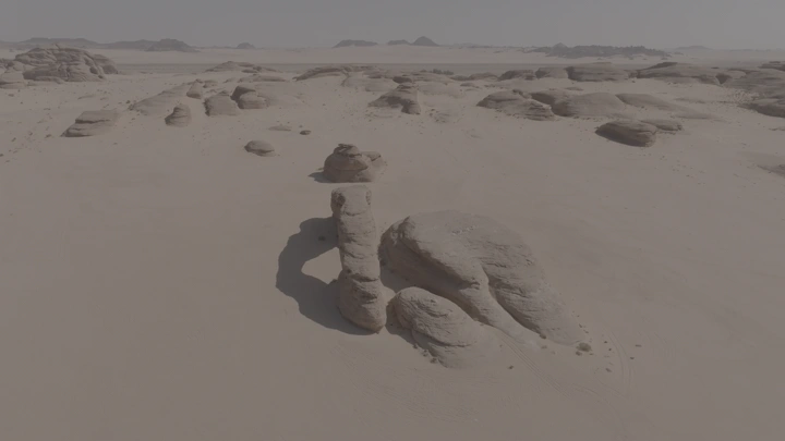 تكوينات صخرية في صحراء العلا، لقطة جوية.