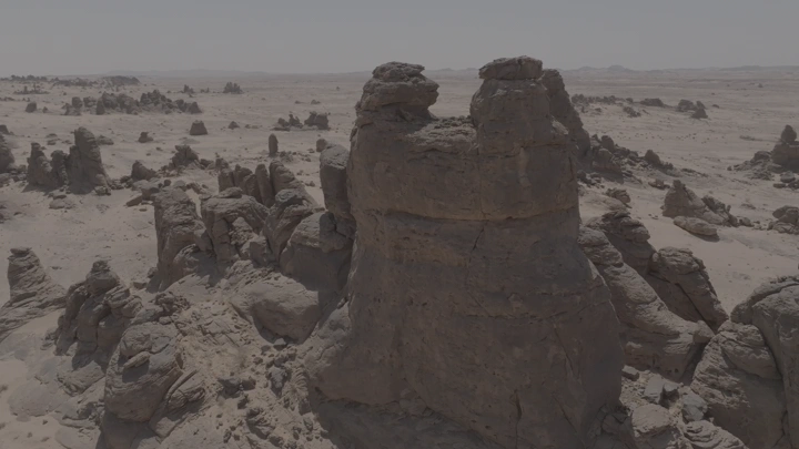 تكوينات صخرية في غراميل السعودية العلا، لقطة جوية.