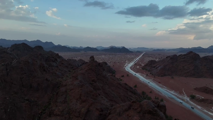 توارن في منطقة حائل أثناء المطر، لقطة جوية.