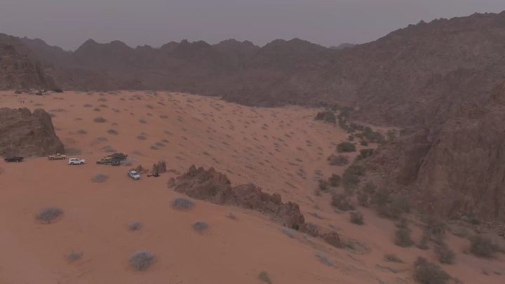 منظر جوي لتضاريس منطقة حائل الصحراوية، لقطة جوية.