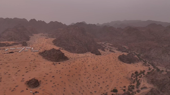 منظر جوي لتضاريس منطقة حائل الصحراوية، لقطة جوية.