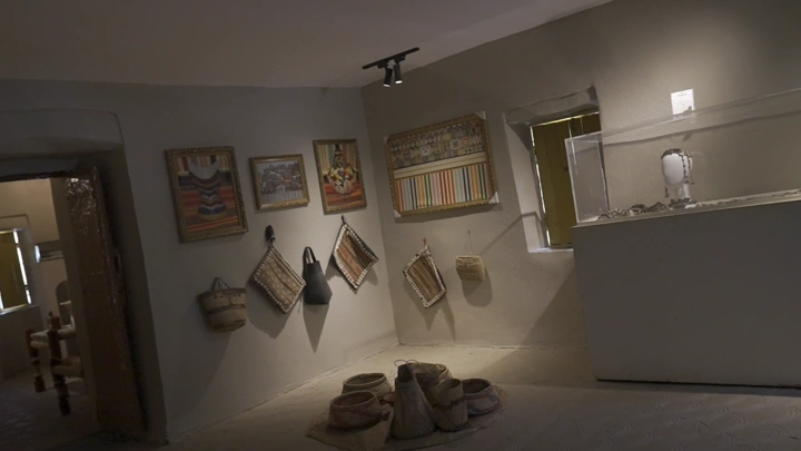 معرض تراثي في رجال المع، تصوير داخلي.