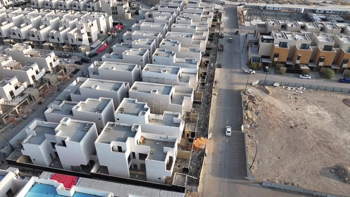 منازل حديثة في حي النرجس بالرياض، لقطة جوية.