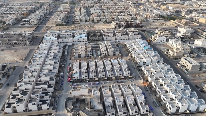 منازل النرجس في حي سكني بالرياض، لقطة جوية.