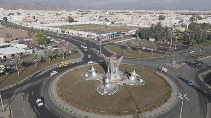 دوار الدلال في حائل من الجو، لقطة نهارية.