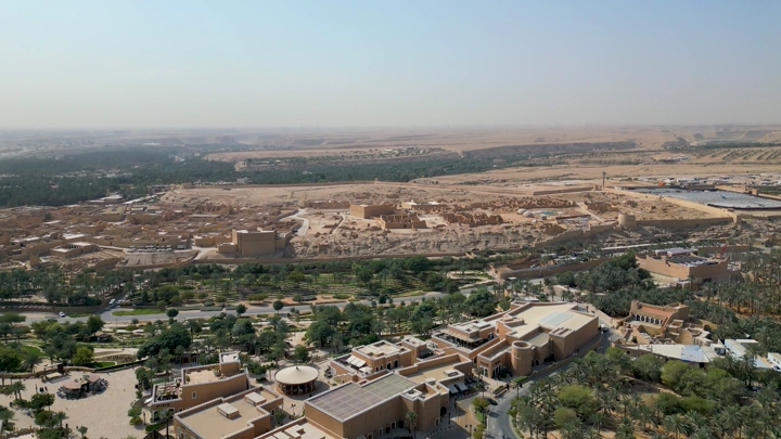 منظر جوي للدرعية في الرياض، لقطة نهارية.