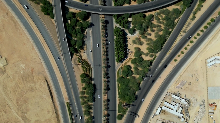 شبكة طرق في الرياض من الأعلى، لقطة جوية.