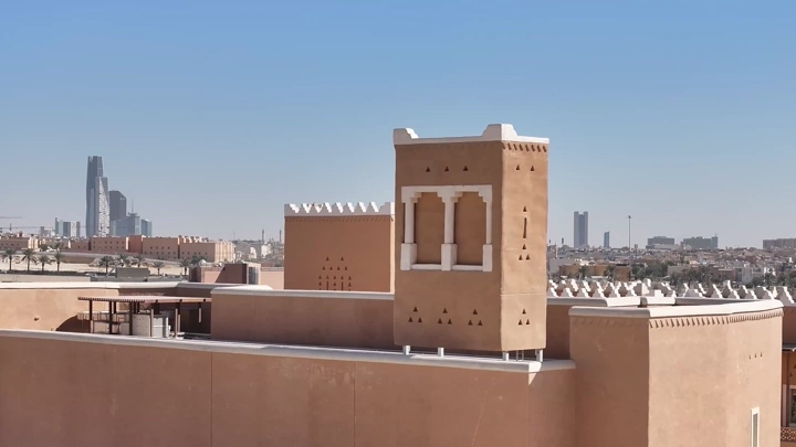 مباني تقليدية في الدرعية بالرياض، لقطة نهارية.
