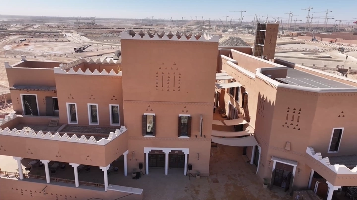 مبنى تقليدي في الدرعية بالرياض، لقطة جوية.