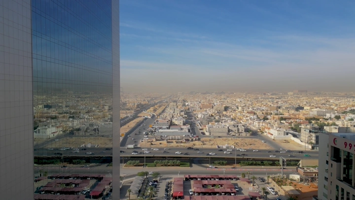 منظر جوي لمدينة الرياض في النهار، تصوير جوي.