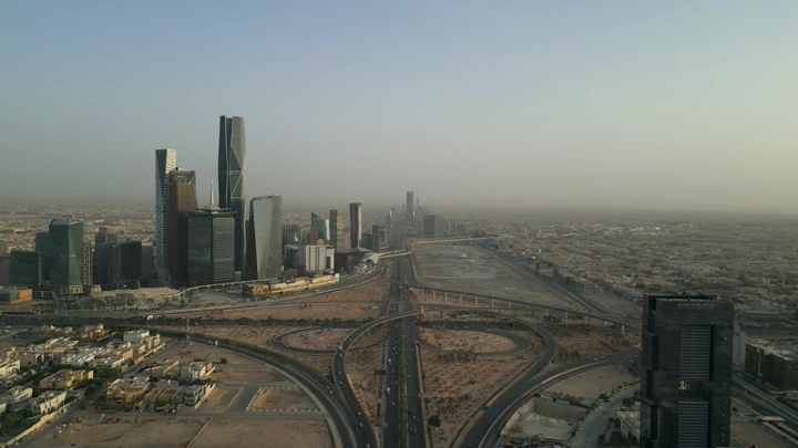 المركز المالي كافد في الرياض، لقطة جوية نهارية.