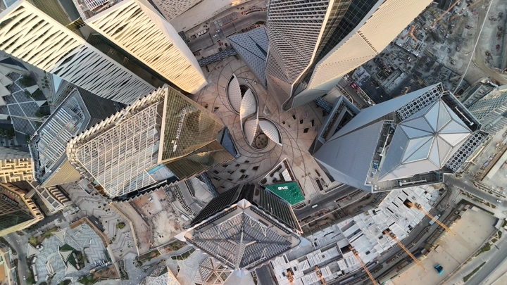 ناطحات سحاب في المركز المالي بالرياض، لقطة جوية.