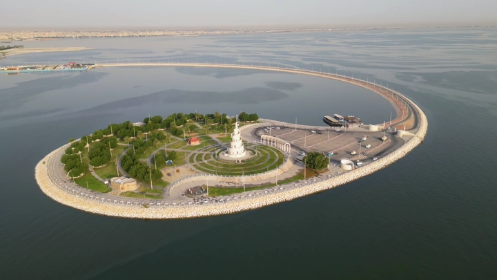 جزيرة المرجان في الدمام، لقطة جوية نهارية.