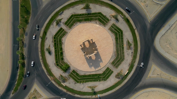 دوار ميدان القيصرية في الهفوف، لقطة جوية.