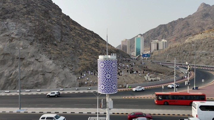 جبل النور في مكة المكرمة خلال موسم الحج، لقطة جوية .