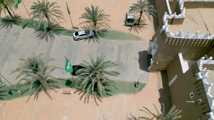 قصر الإمارة التاريخي في نجران، لقطة جوية نهارية.