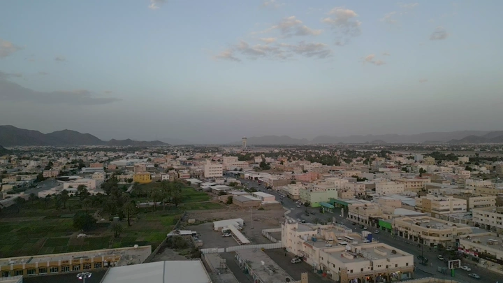 مدينة نجران من الجو في المساء، لقطة جوية .