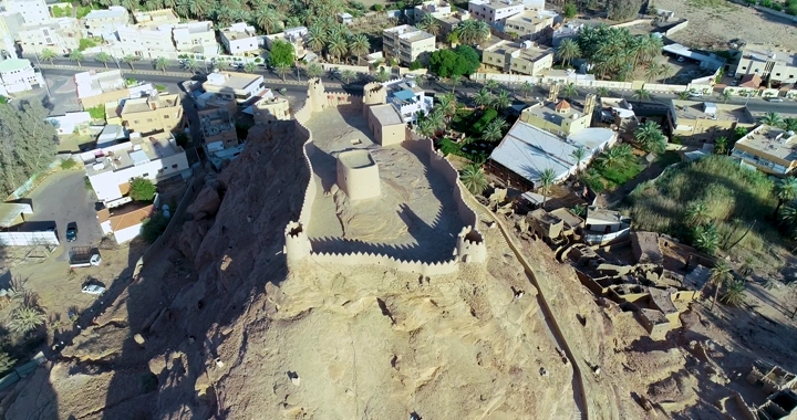 قلعة مارد التاريخية في دومة الجندل، لقطة جوية نهارية.