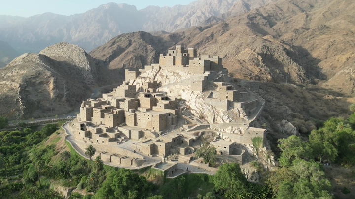 قرية ذي عين التاريخية في الباحة، تصوير جوي.