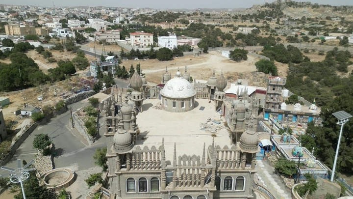 قرية المقر السياحية في النماص، تصوير جوي نهاري.