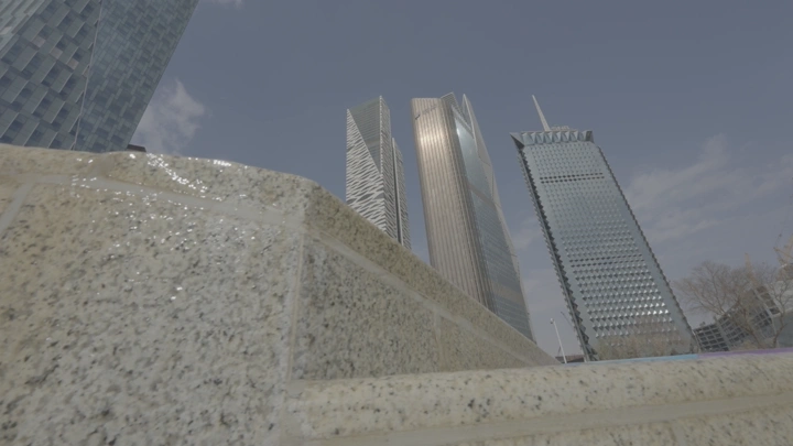 ناطحات سحاب في المركز المالي بالرياض، لقطة من الأسفل.