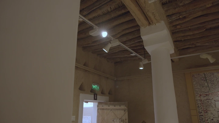 الداخلية التاريخية لقصر المصمك في الرياض، لقطة داخلية.