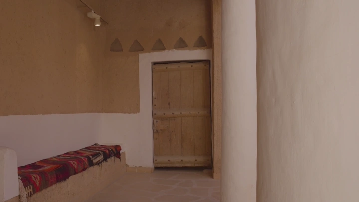 زاوية داخلية في قصر المصمك بالرياض، لقطة داخلية.