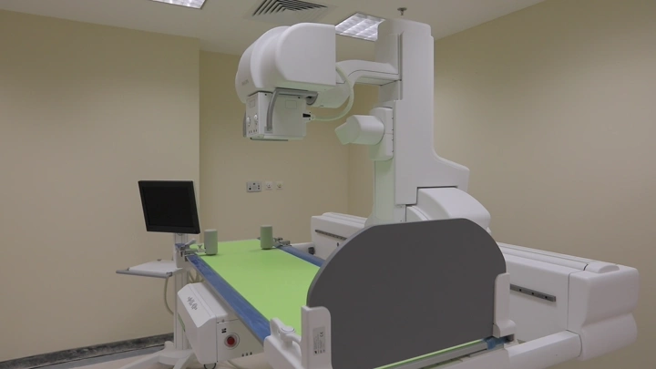 غرفة أشعة في مستشفى، لقطة داخلية .