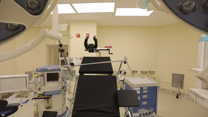 عيادة في مستشفى، تصوير داخلي.