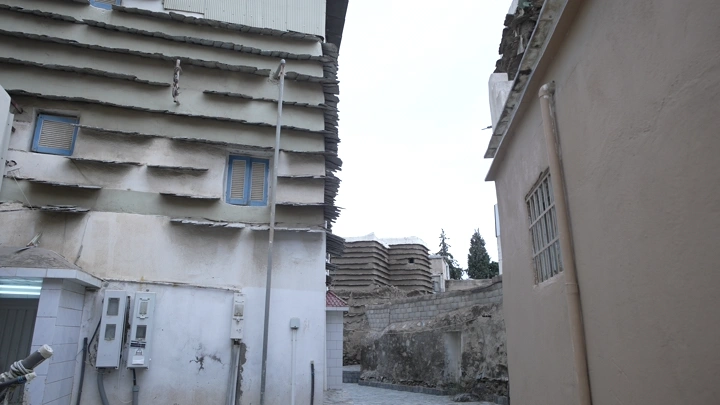 منازل تقليدية في الجنوب، لقطة من مستوى الأرض.