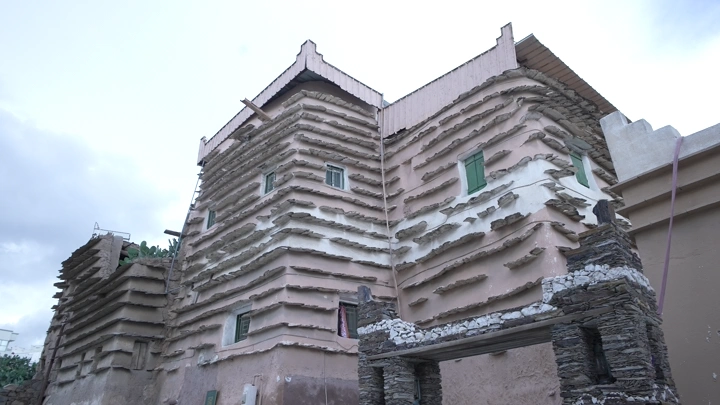 منازل تقليدية في الجنوب، لقطة من الأسفل.