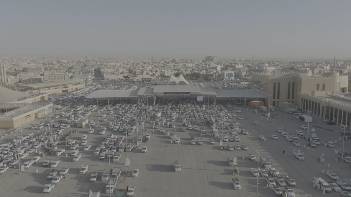 سوق التمر في القصيم، لقطة جوية نهارية.